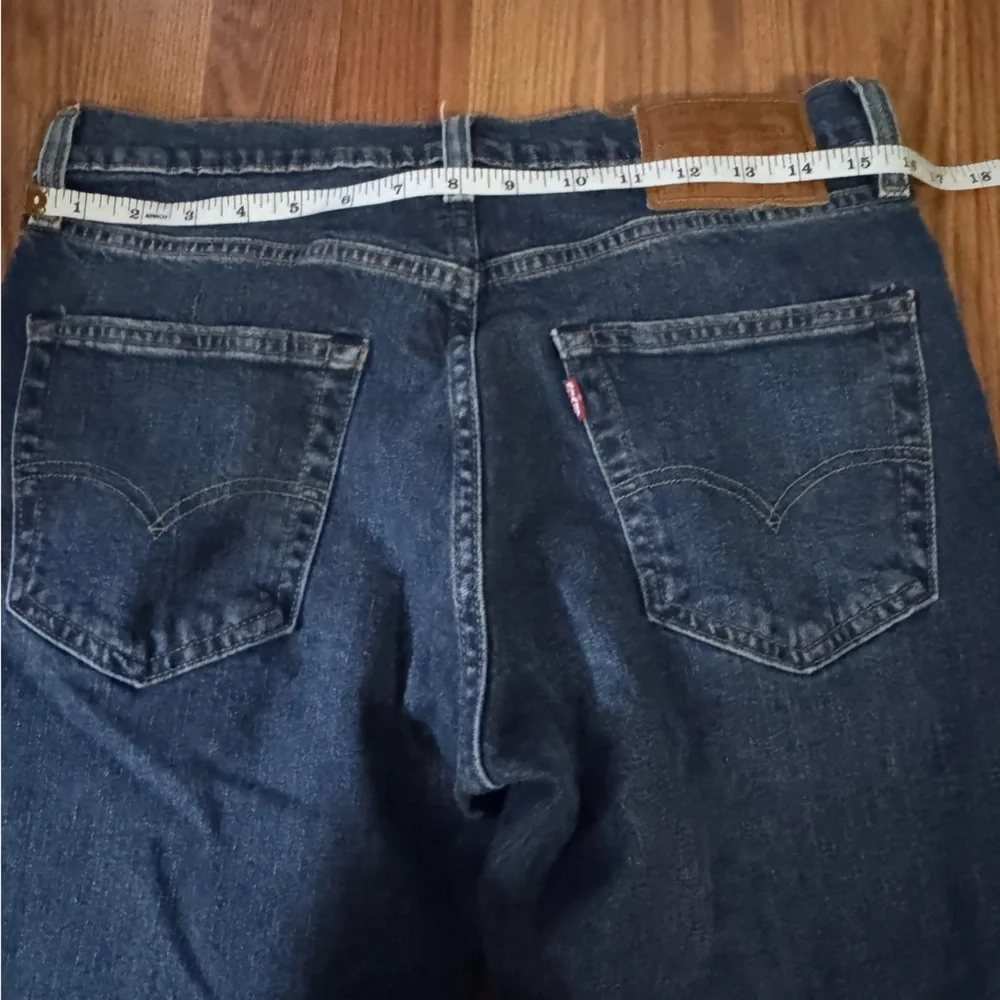 Levi’s Premium Fit Men's Medium Wash Blue Straight Jeans Size 30 Classic Western
